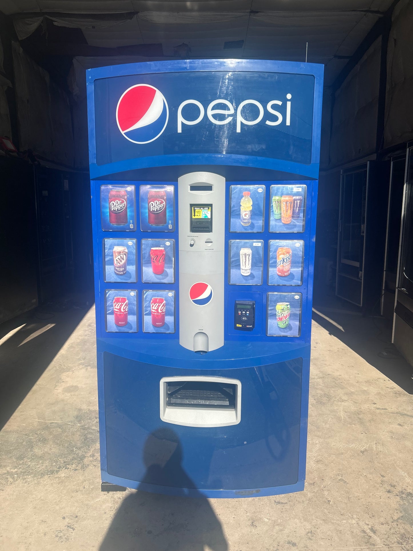 Dixie Narco 501E HVV 12