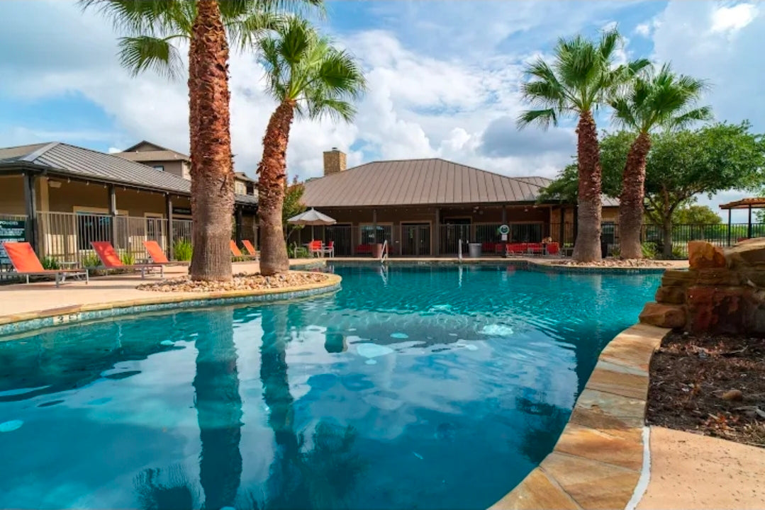 Luxury Apartment Location - 78154